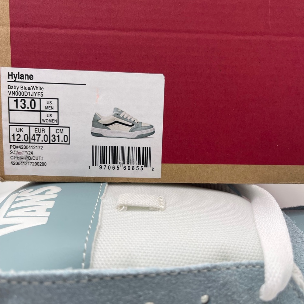 Vans Men’s Hylane
Baby Blue/White
VN000D1JYF5 Skate Sneakers
Light Blue White - Picture 14 of 16